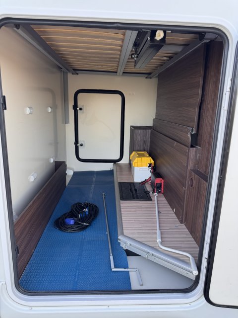 Benimar Tessoro 440 UP 