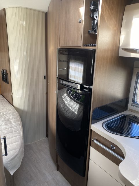 Challenger Genesis 285 