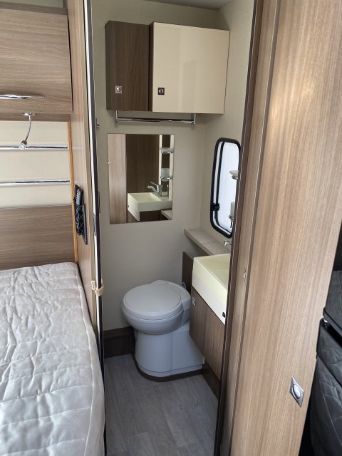 Challenger Genesis 285 